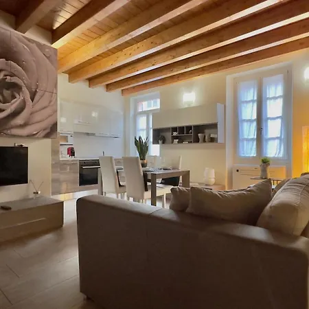 Medioevo I - A Due Passi Dal Duomo